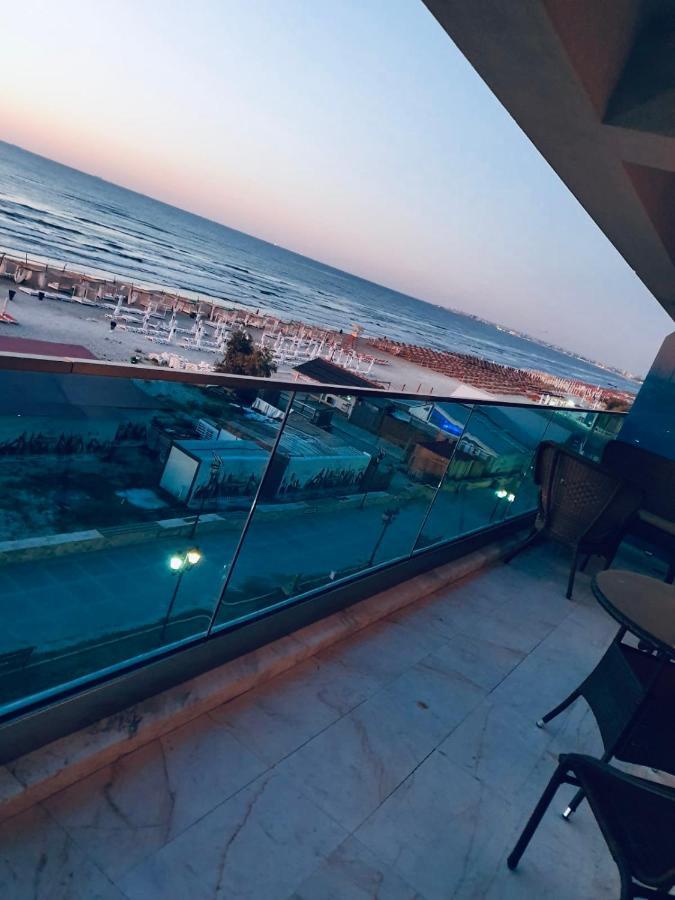 Wave 2 Mamaia Prima Linie Vedere La Mare 120Mp Năvodari Kültér fotó