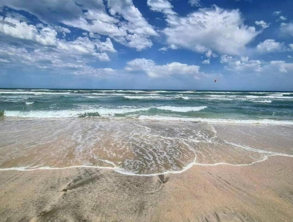 Wave 2 Mamaia Prima Linie Vedere La Mare 120Mp Năvodari Kültér fotó