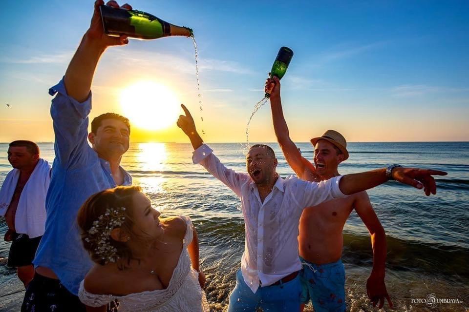 Wave 2 Mamaia Prima Linie Vedere La Mare 120Mp Năvodari Kültér fotó