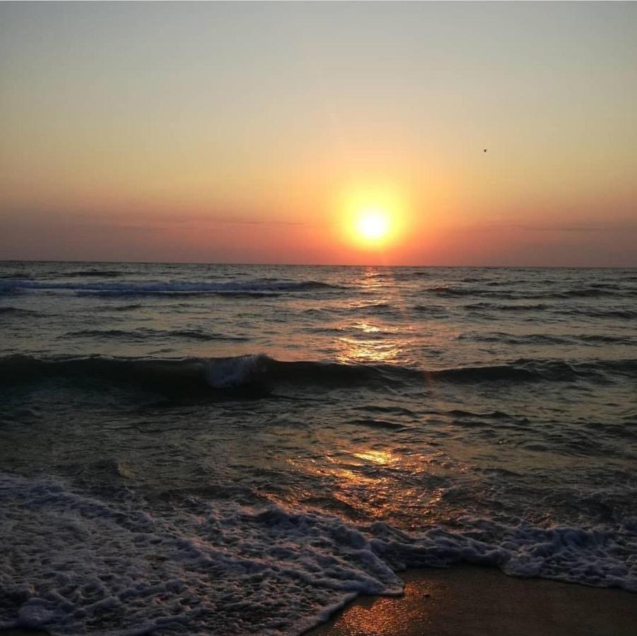 Wave 2 Mamaia Prima Linie Vedere La Mare 120Mp Năvodari Kültér fotó